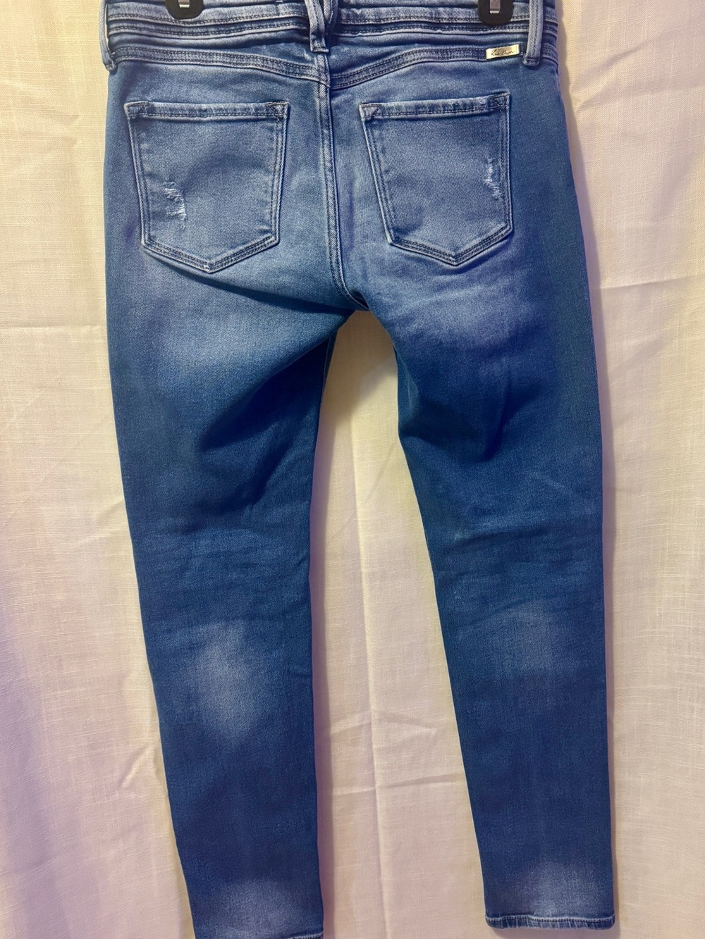 Kancan Mid-Rise Button Fly Distressed Skinny Jeans Size 9/28 30” Inseam - Picture 2 of 9